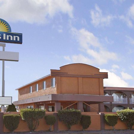 Days Inn By Wyndham Сокоро Екстериор снимка